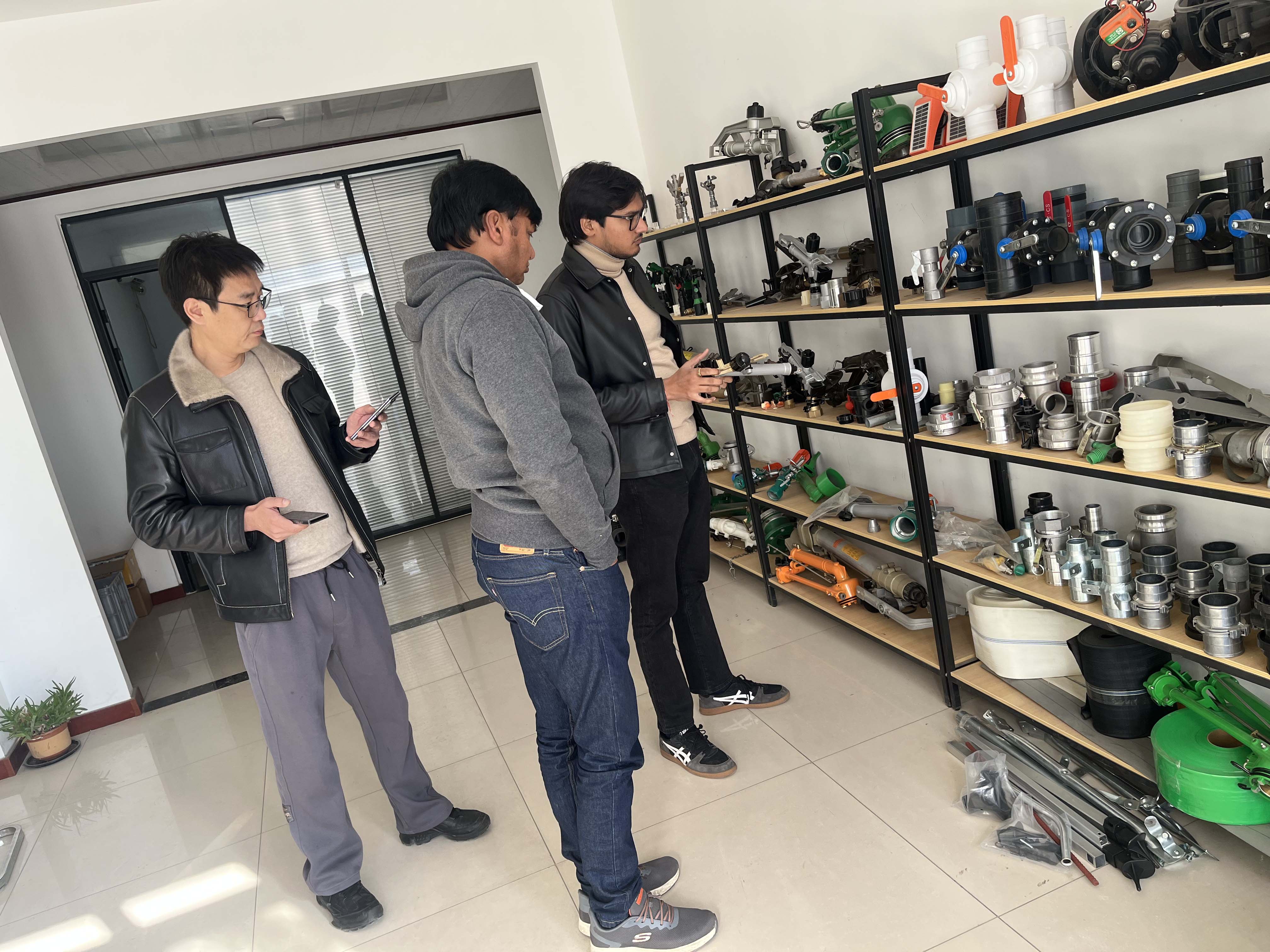 济宁NS40 涡轮喷枪获客户青睐 洽谈批量合作